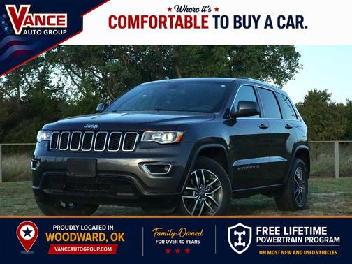Granite Crystal Clearcoat Metallic 2019 Jeep Grand Cherokee Laredo E