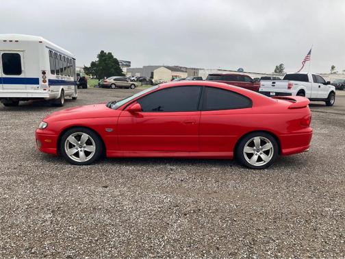 2004 Pontiac GTO Base