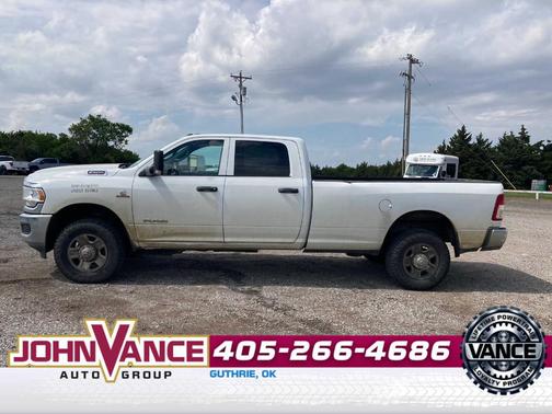 Bright White Clearcoat 2022 RAM 2500 Tradesman