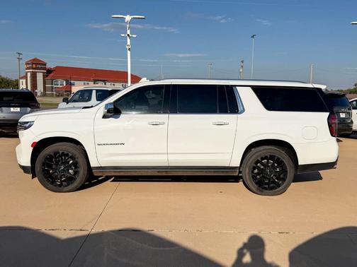 2023 Chevrolet Suburban Premier