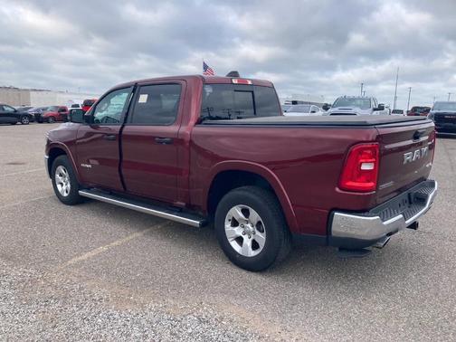 Delmonico Red Pearlcoat 2025 RAM 1500 Big Horn/Lone Star