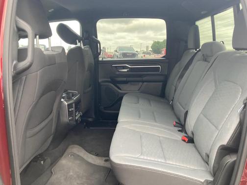 Delmonico Red Pearlcoat 2025 RAM 1500 Big Horn/Lone Star