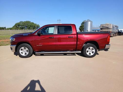 Delmonico Red Pearlcoat 2025 RAM 1500 Big Horn/Lone Star