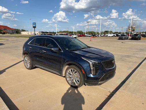 Twilight Blue Metallic 2022 Cadillac XT4 Premium Luxury