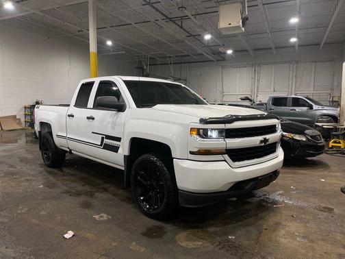 2017 Chevrolet Silverado 1500 Custom