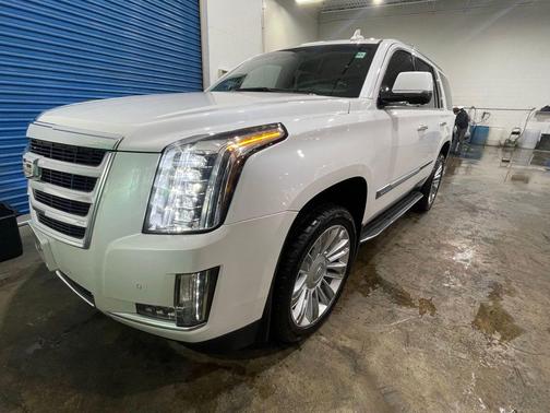 2016 Cadillac Escalade Luxury