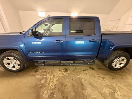 Deep Ocean Blue Metallic 2017 Chevrolet Silverado 1500 1LT