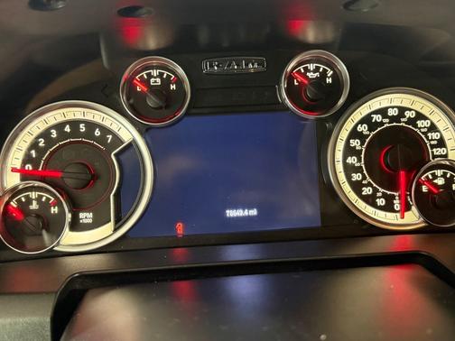 Granite Crystal Metallic Clearcoat 2017 RAM 1500 Big Horn