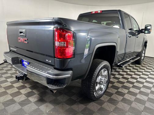 Dark Slate Metallic 2019 GMC Sierra 2500 SLE