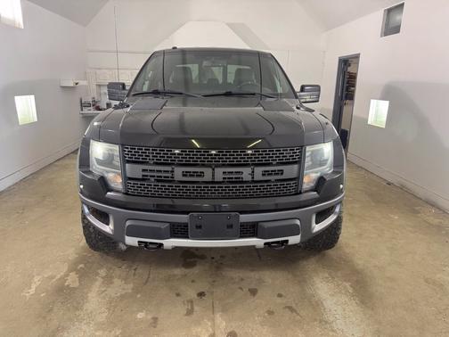 Tuxedo Black Metallic 2013 Ford F-150 SVT Raptor