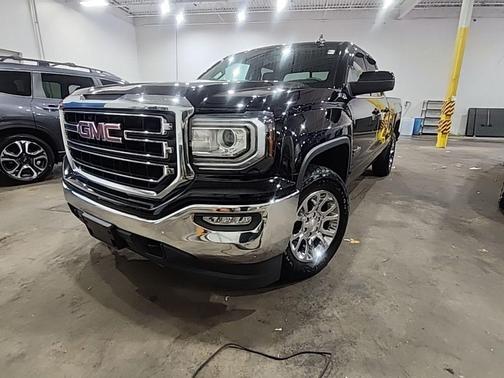 Onyx Black 2017 GMC Sierra 1500 SLE