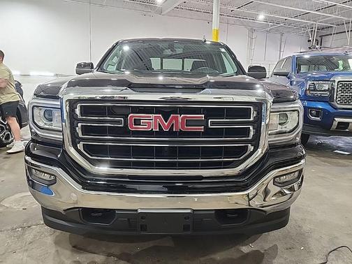 Onyx Black 2017 GMC Sierra 1500 SLE