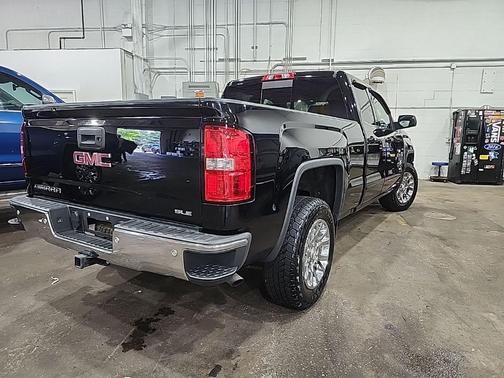 Onyx Black 2017 GMC Sierra 1500 SLE