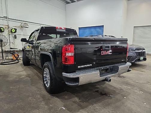 Onyx Black 2017 GMC Sierra 1500 SLE