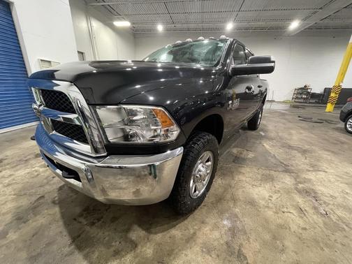 2018 RAM 2500 Tradesman Crew Cab 4x4 6'4' Box