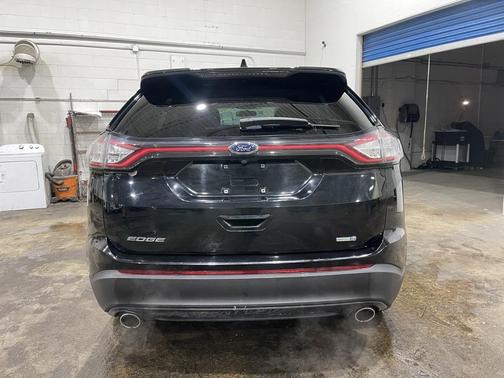 2018 Ford Edge SE