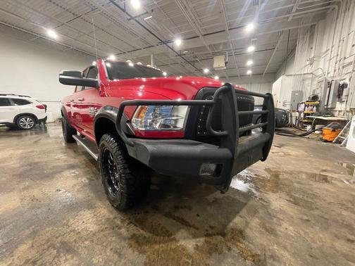 2017 RAM 3500 Big Horn Crew Cab 4x4 8' Box