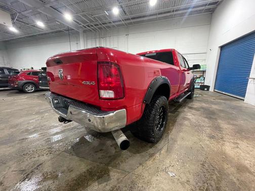 2017 RAM 3500 Big Horn Crew Cab 4x4 8' Box