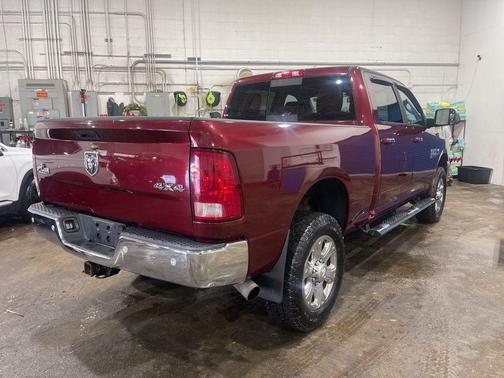 2017 RAM 2500 Big Horn Crew Cab 4x4 6'4' Box