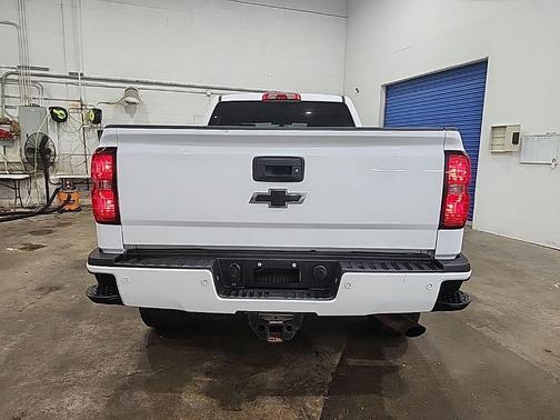 Summit White 2018 Chevrolet Silverado 2500 LT