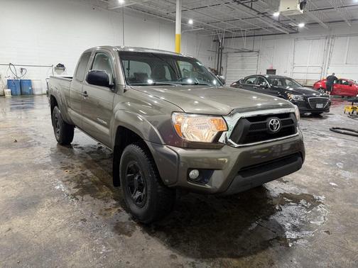 2014 Toyota Tacoma Base