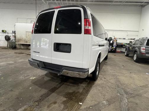 2017 Chevrolet Express 3500 LT