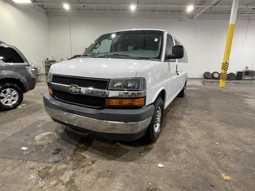 2017 Chevrolet Express 3500 LT