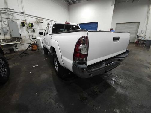 2014 Toyota Tacoma Base