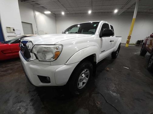 2014 Toyota Tacoma Base
