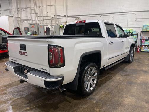 White Frost Tricoat 2017 GMC Sierra 1500 Denali