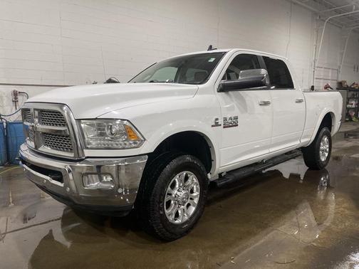 2018 RAM 2500 Laramie Crew Cab 4x4 6'4' Box