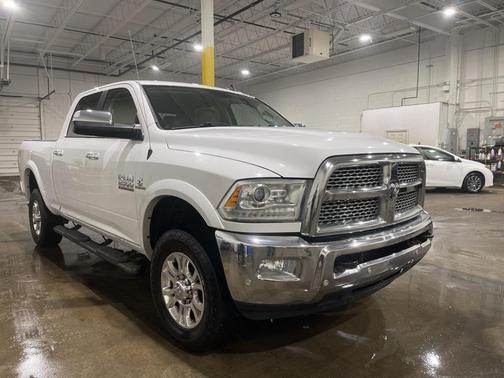 2018 RAM 2500 Laramie Crew Cab 4x4 6'4' Box