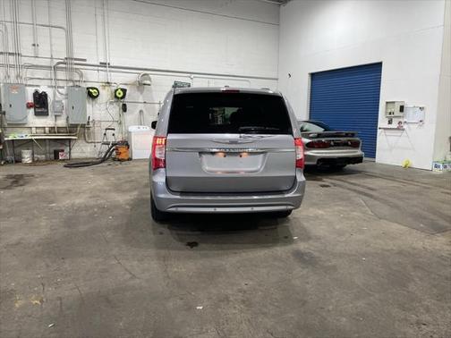 2013 Chrysler Town & Country Touring-L