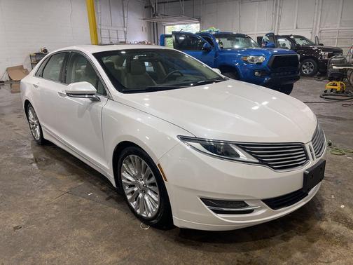 White Platinum Clearcoat Metallic 2016 Lincoln MKZ Base