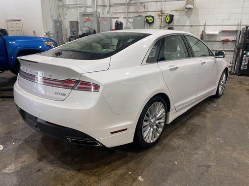 White Platinum Clearcoat Metallic 2016 Lincoln MKZ Base