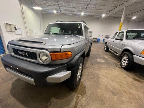Silver Fresco Metallic 2010 Toyota FJ Cruiser Base