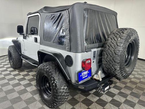 Bright Silver Metallic 2004 Jeep Wrangler Rubicon