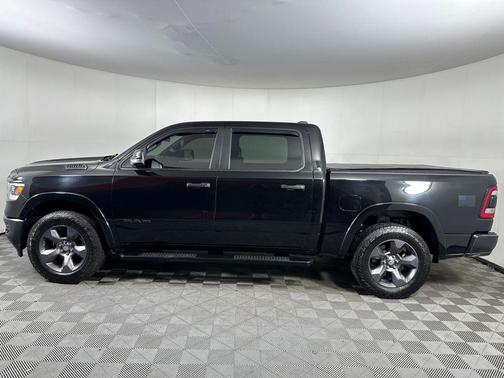 Diamond Black Crystal Pearlcoat 2020 RAM 1500 Big Horn/Lone Star