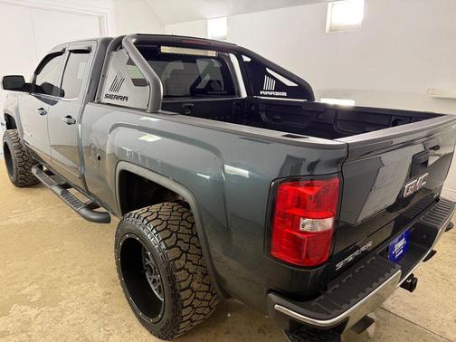 Dark Slate Metallic 2017 GMC Sierra 1500 SLE