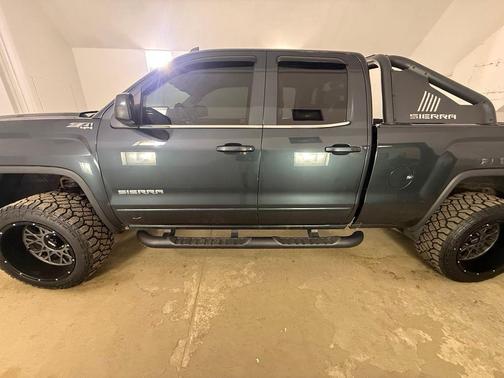 Dark Slate Metallic 2017 GMC Sierra 1500 SLE