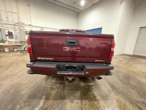 2015 GMC Sierra 2500 Denali