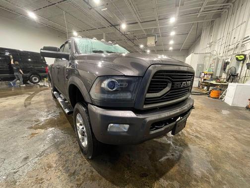 Granite Crystal Metallic Clearcoat 2018 RAM 2500 Laramie Mega Cab 4x4 6'4' Box