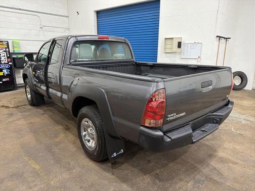 Magnetic Gray Metallic 2013 Toyota Tacoma Base