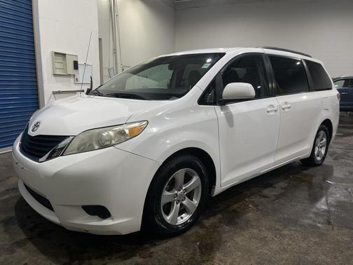 2011 Toyota Sienna Base