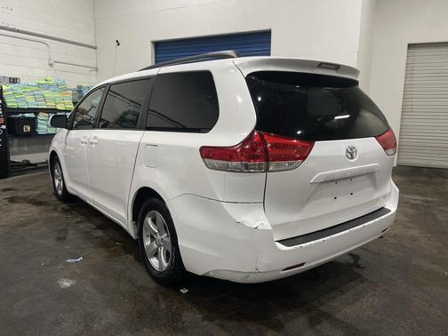 2011 Toyota Sienna Base