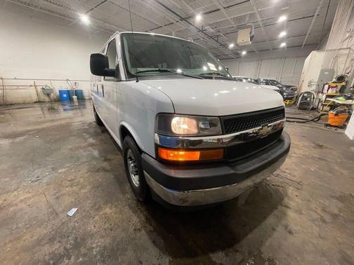2017 Chevrolet Express 3500 LT