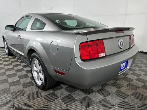 Alloy Clearcoat Metallic 2008 Ford Mustang Deluxe