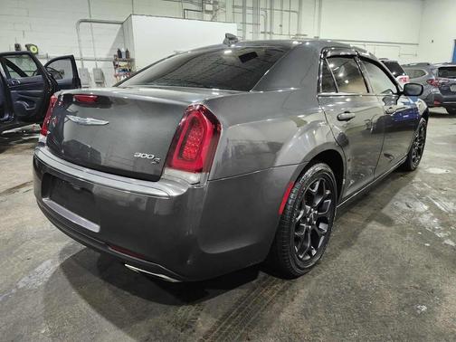 2019 Chrysler 300 S
