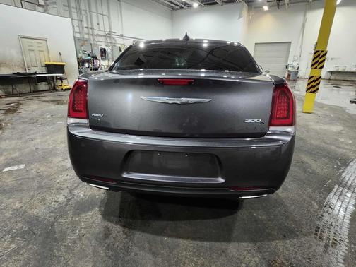 2019 Chrysler 300 S