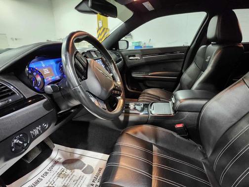 2019 Chrysler 300 S